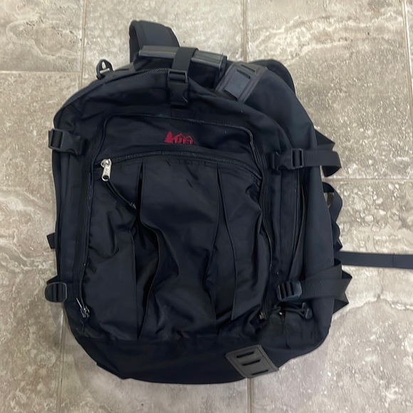 REI Bags Rei Carry On Luggage Heavy Duty Stow Away Back Pack Straps